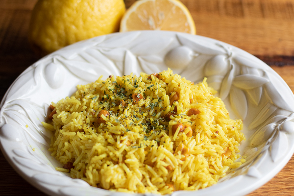 Easy lemon rice with turmeric and peanuts