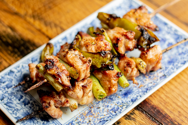 Japanese Grilled Chicken Skewers (Yakitori) with Shishito Peppers | The Japantry